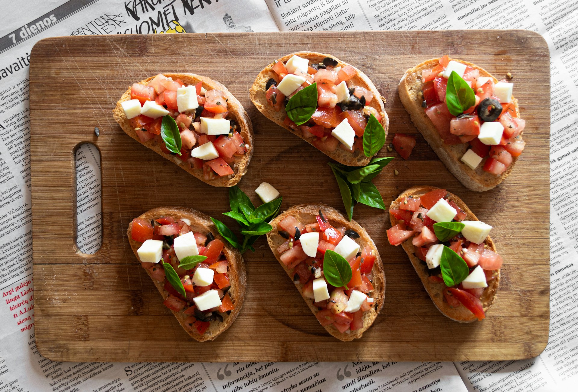 Bruschetta al Pomodoro e basilico